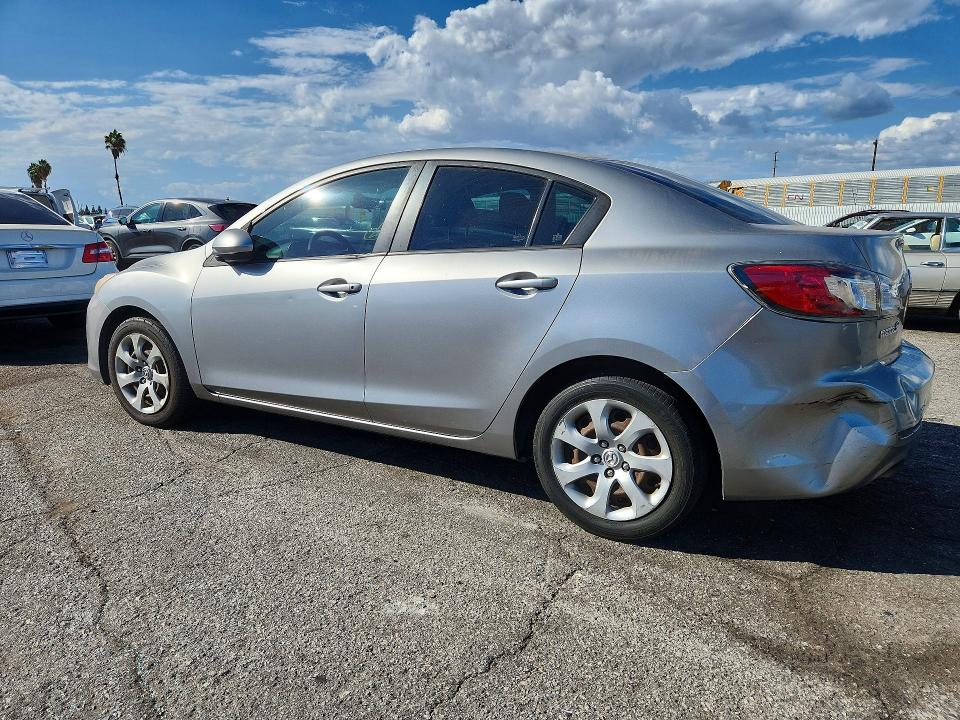 2013 Mazda 3 მანქანა იყიდება აუქციონზე, vin: JM1BL1TG1D1736007, აუქციონის ნომერი: 71109526