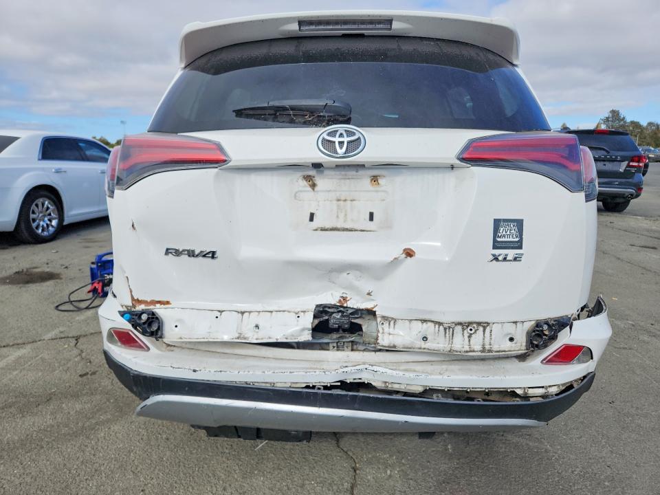 Продаж на аукціоні авто 2016 Toyota Rav4, vin: 2T3WFREV3GW263235, номер лоту: 69299556