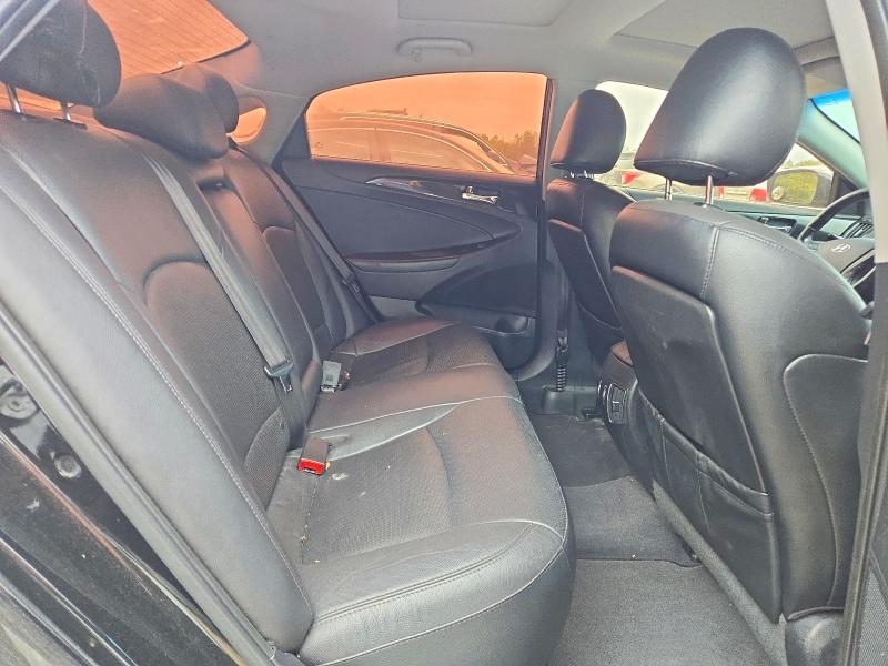 69226386 :رقم المزاد ، 5NPEC4AB6EH857843 vin ، 2014 Hyundai Sonata مزاد بيع