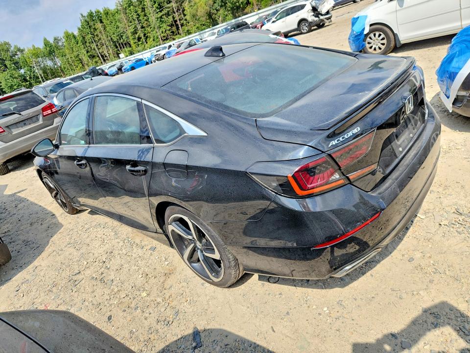 67159796 :رقم المزاد ، 1HGCV1F36JA158586 vin ، 2018 Honda Accord مزاد بيع