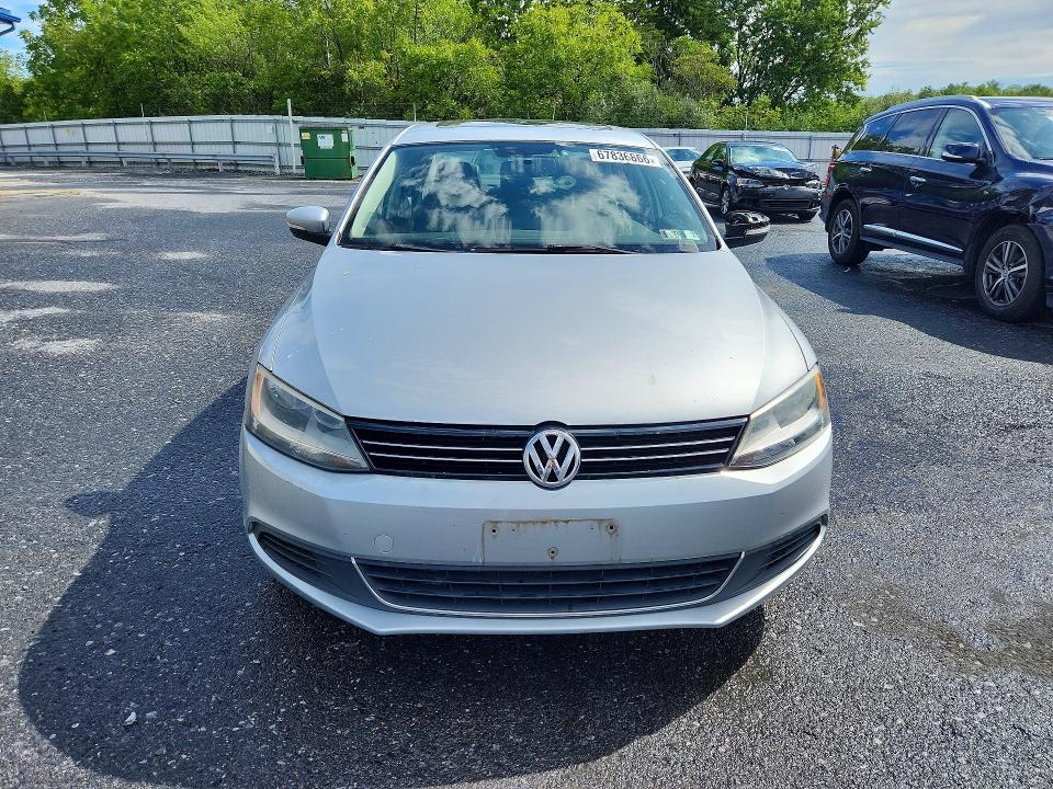 67836866 :رقم المزاد ، 3VWD07AJ6EM362305 vin ، 2014 Volkswagen Jetta مزاد بيع