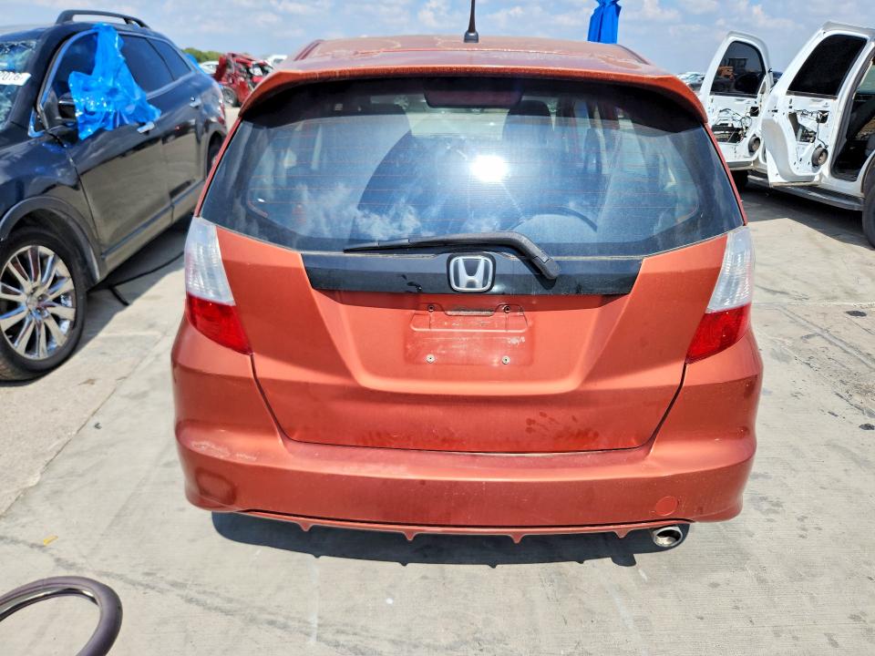 68697186 :رقم المزاد ، JHMGE8H53CC012806 vin ، 2012 Honda Fit مزاد بيع