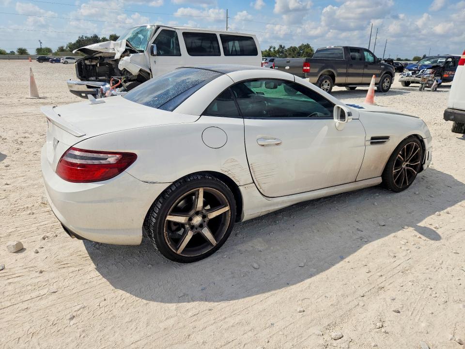 2015 Mercedes-benz Slk მანქანა იყიდება აუქციონზე, vin: WDDPK4HA8FF108293, აუქციონის ნომერი: 69619516