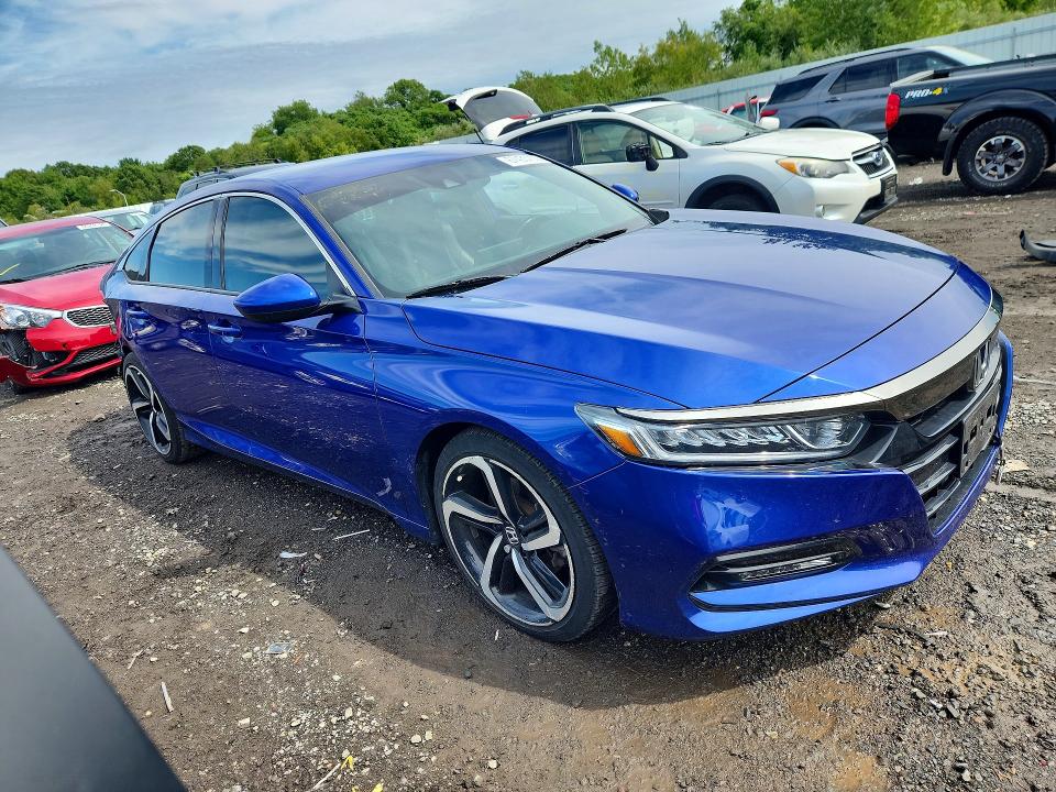 Продажа на аукционе авто 2018 Honda Accord, vin: 1HGCV1F34JA246116, номер лота: 67435706