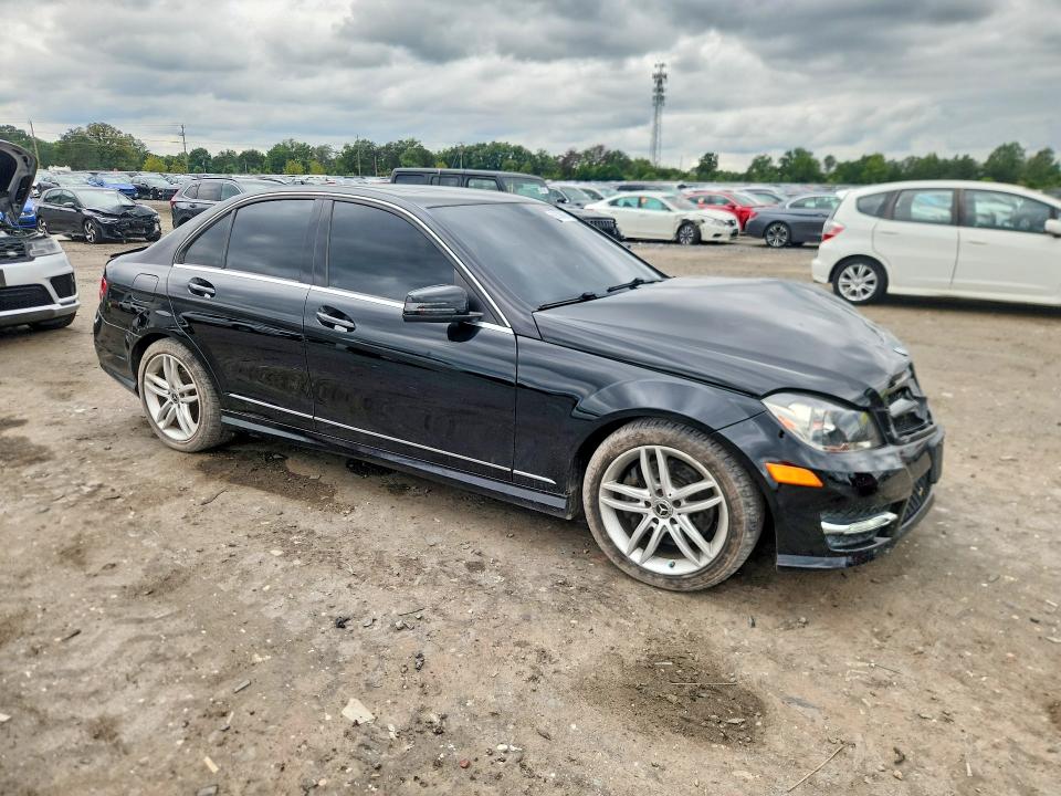 2013 Mercedes-benz C მანქანა იყიდება აუქციონზე, vin: WDDGF8AB0DR301550, აუქციონის ნომერი: 68530626