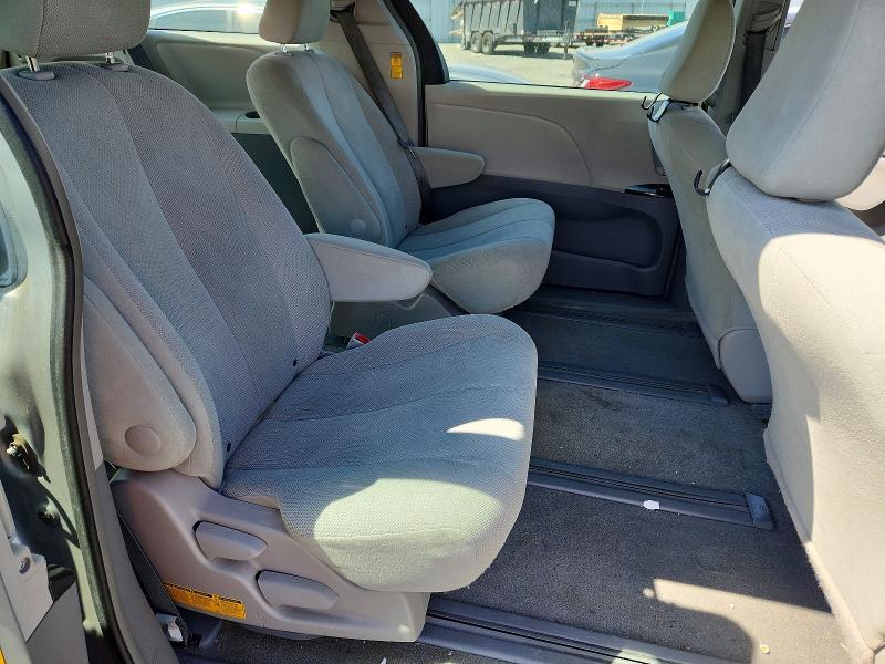 Продажа на аукционе авто 2014 Toyota Sienna, vin: 5TDZK3DC5ES464249, номер лота: 67433956