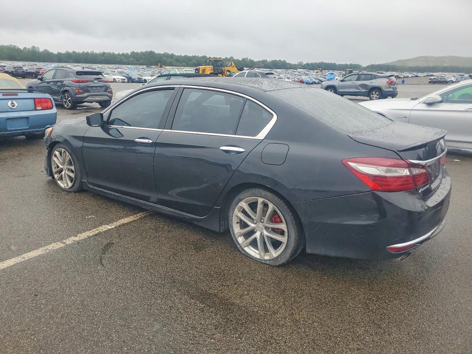 Продаж на аукціоні авто 2017 Honda Accord, vin: 1HGCR2F11HA250725, номер лоту: 69616486
