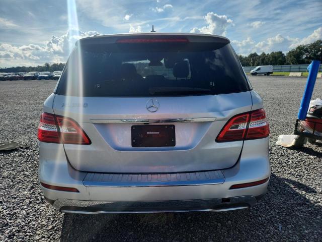 70722006 :رقم المزاد ، 4JGDA5JB3FA555681 vin ، 2015 Mercedes-benz Ml مزاد بيع
