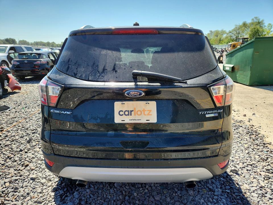 67726026 :رقم المزاد ، 1FMCU9J99HUE98718 vin ، 2017 Ford Escape مزاد بيع