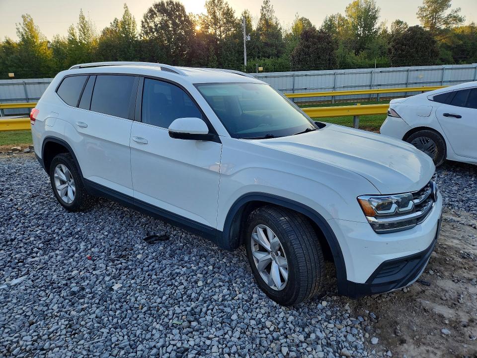 Продажа на аукционе авто 2018 Volkswagen Atlas, vin: 1V2GR2CA8JC516528, номер лота: 69251486