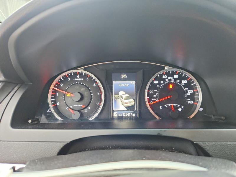 68422756 :رقم المزاد ، 4T1BF1FK6FU882570 vin ، 2015 Toyota Camry مزاد بيع