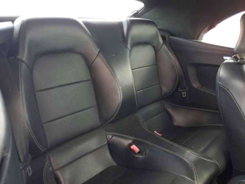70174666 :رقم المزاد ، 1FATP8UH0J5111617 vin ، 2018 Ford Mustang مزاد بيع