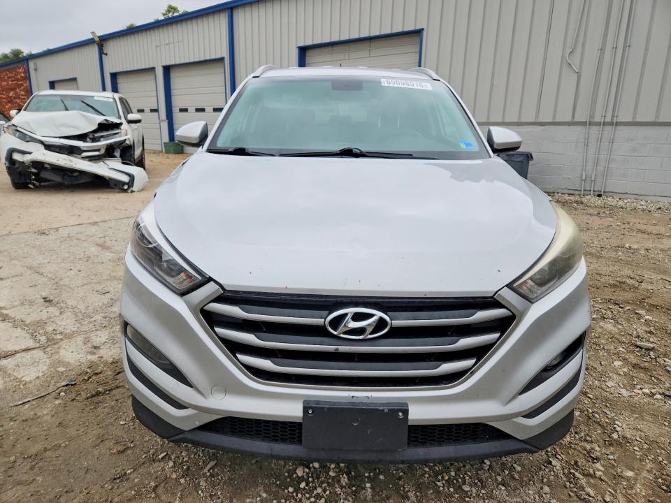 2017 Hyundai Tucson მანქანა იყიდება აუქციონზე, vin: KM8J3CA44HU483779, აუქციონის ნომერი: 69898916