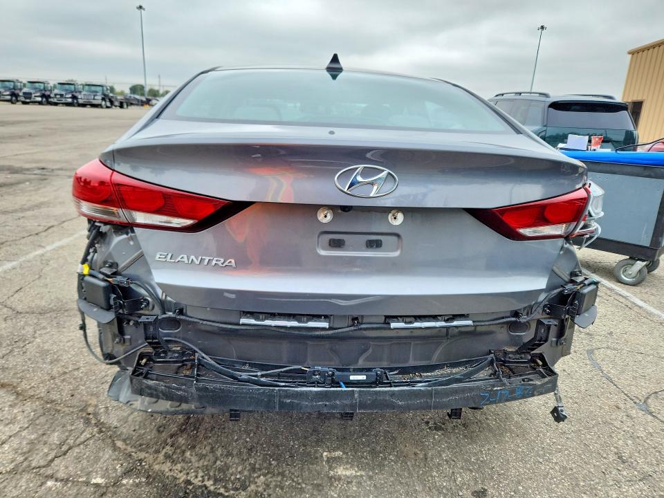 Продаж на аукціоні авто 2018 Hyundai Elantra, vin: 5NPD84LF5JH388641, номер лоту: 70243156