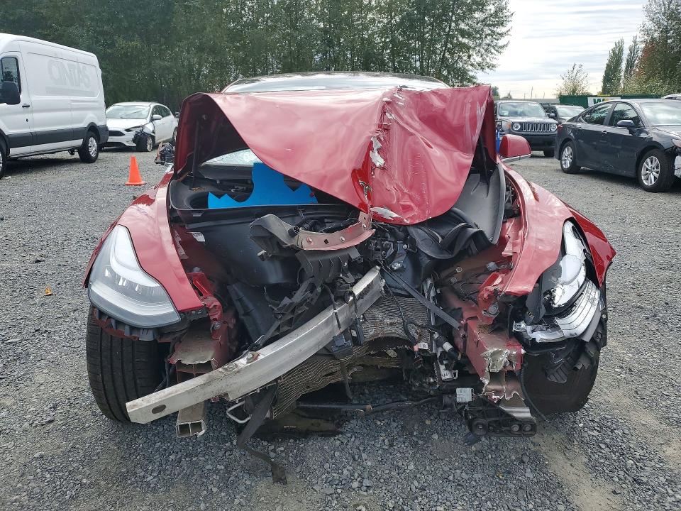 Продажа на аукционе авто 2018 Tesla Model 3, vin: 5YJ3E1EB4JF104640, номер лота: 70836386