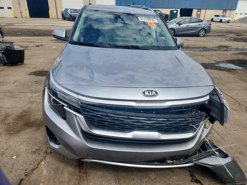 67478916 :رقم المزاد ، KNDEU2AA1M7104944 vin ، 2021 Kia Seltos مزاد بيع