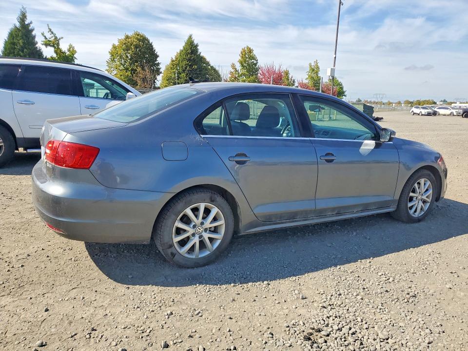 69098706 :رقم المزاد ، 3VWDP7AJ2DM439407 vin ، 2013 Volkswagen Jetta مزاد بيع