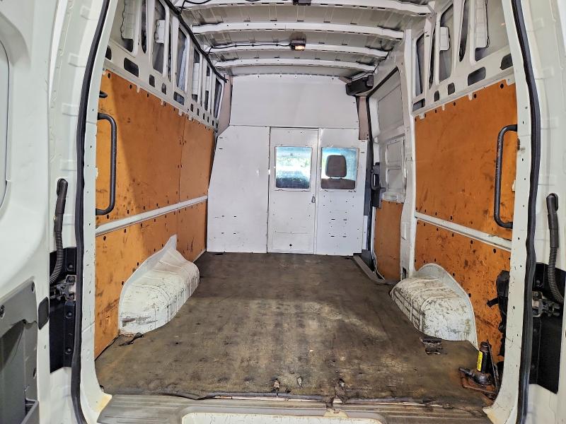 70407376 :رقم المزاد ، 1N6BF0LY3JN807221 vin ، 2018 Nissan Nv مزاد بيع