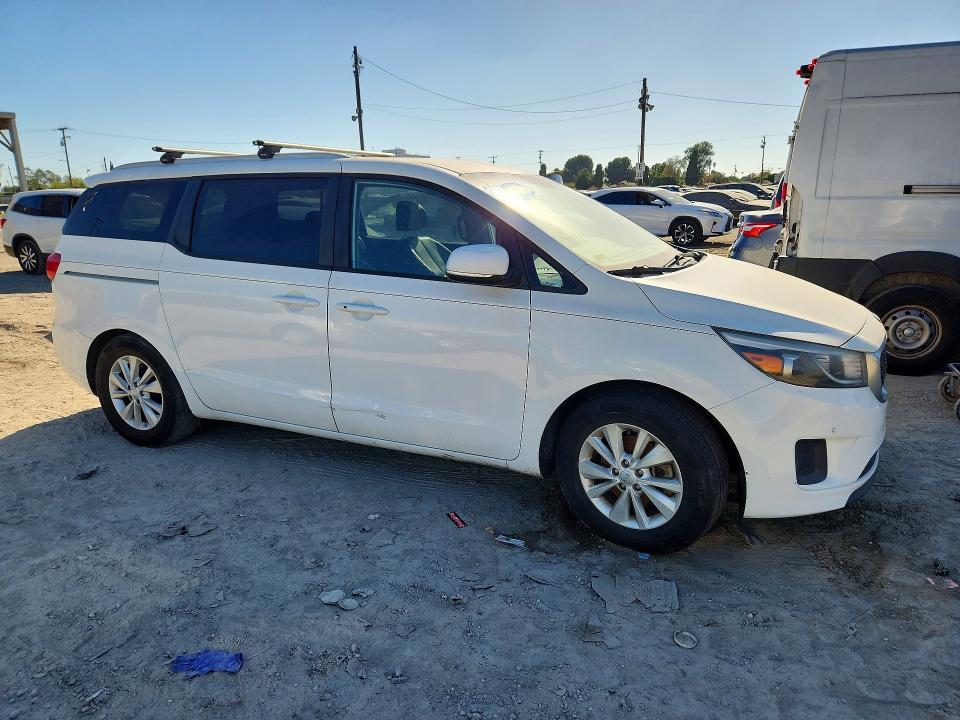 67896086 :رقم المزاد ، KNDMB5C12G6208711 vin ، 2016 Kia Sedona مزاد بيع