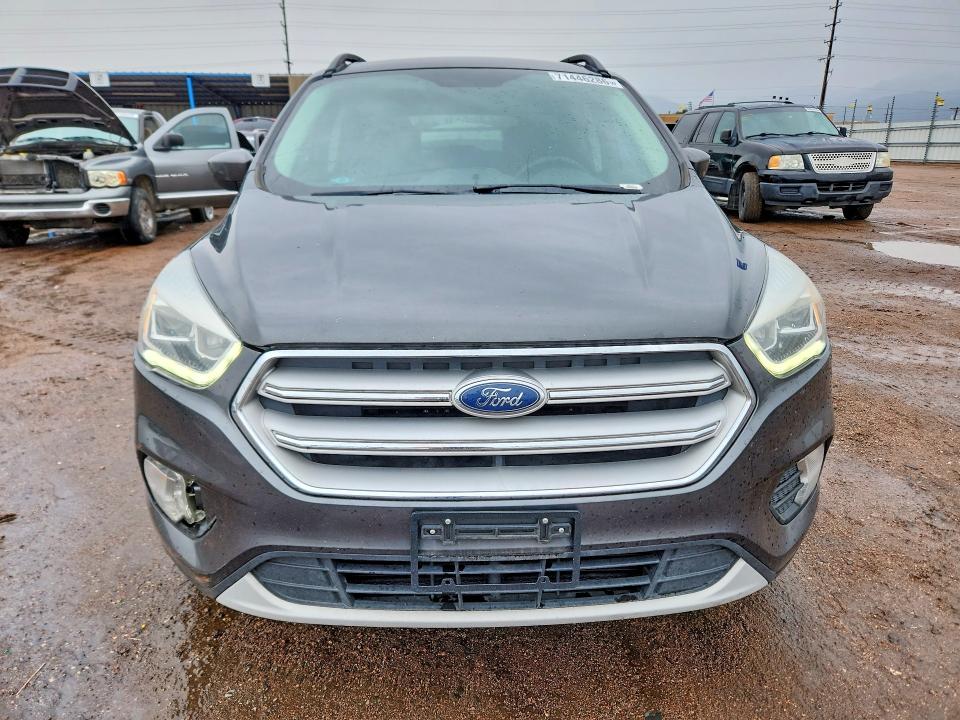 71446286 :رقم المزاد ، 1FMCU0HD9JUA78873 vin ، 2018 Ford Escape مزاد بيع