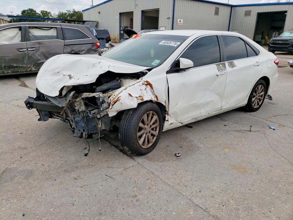 Aukcja sprzedaży 2015 Toyota Camry, vin: 4T4BF1FK6FR512760, numer aukcji: 68505776