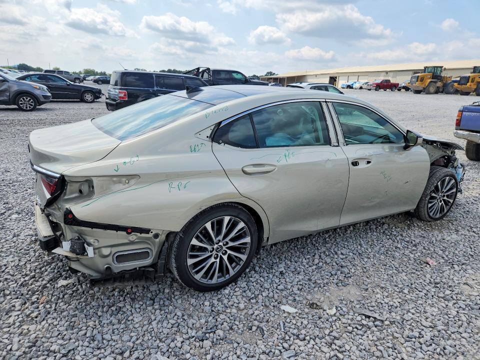 68984906 :رقم المزاد ، 58ABZ1B10KU047295 vin ، 2019 Lexus Es مزاد بيع