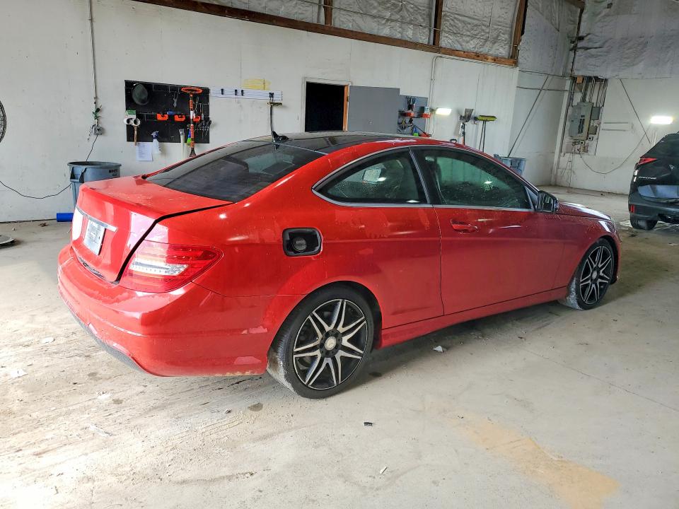 69852846 :رقم المزاد ، WDDGJ4HB7EG280304 vin ، 2014 Mercedes-benz C مزاد بيع