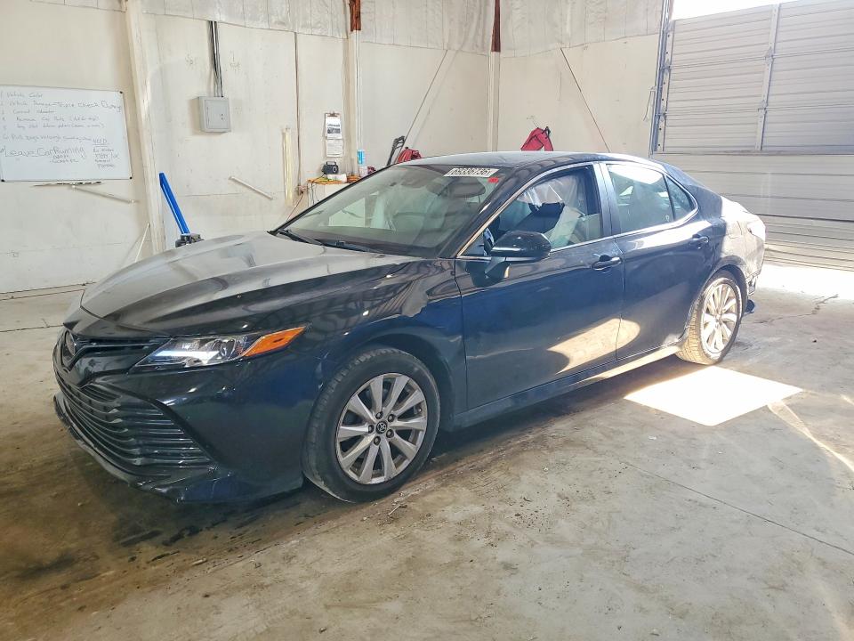 2019 Toyota Camry მანქანა იყიდება აუქციონზე, vin: 4T1B11HKXKU821602, აუქციონის ნომერი: 69336736