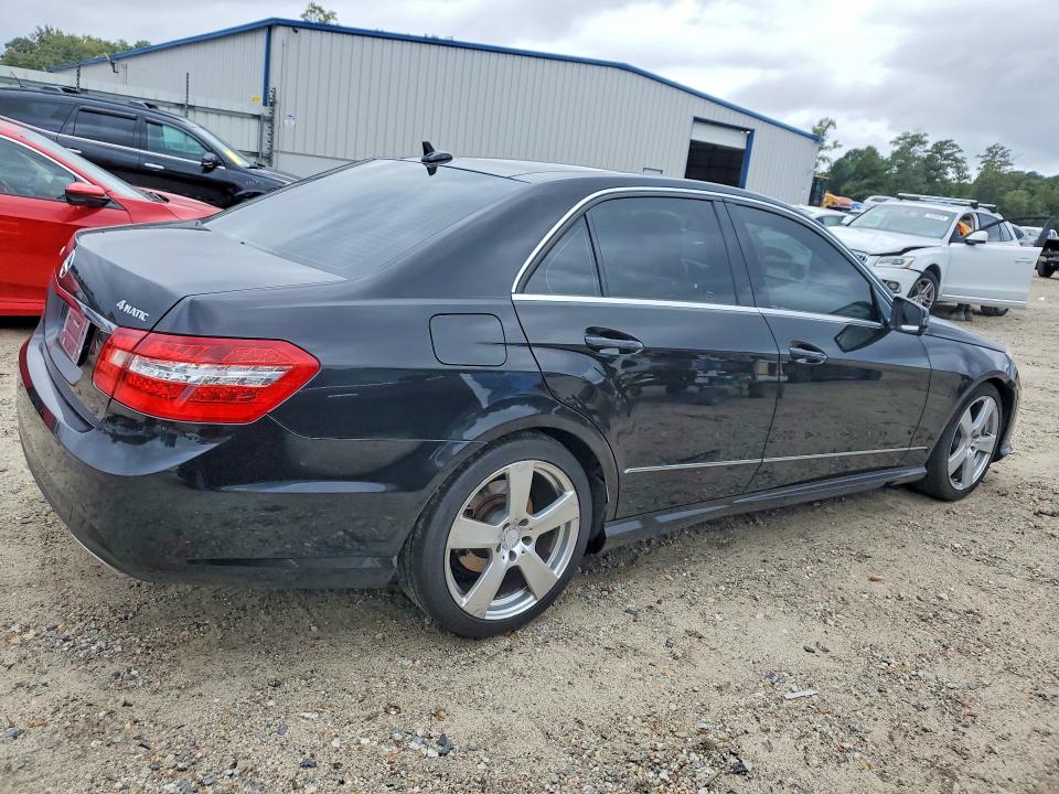 70003776 :رقم المزاد ، WDDHF8HB3BA364664 vin ، 2011 Mercedes-benz E مزاد بيع