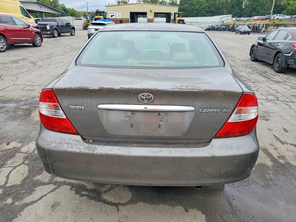 70867456 :رقم المزاد ، 4T1BE30K53U767638 vin ، 2003 Toyota Camry مزاد بيع