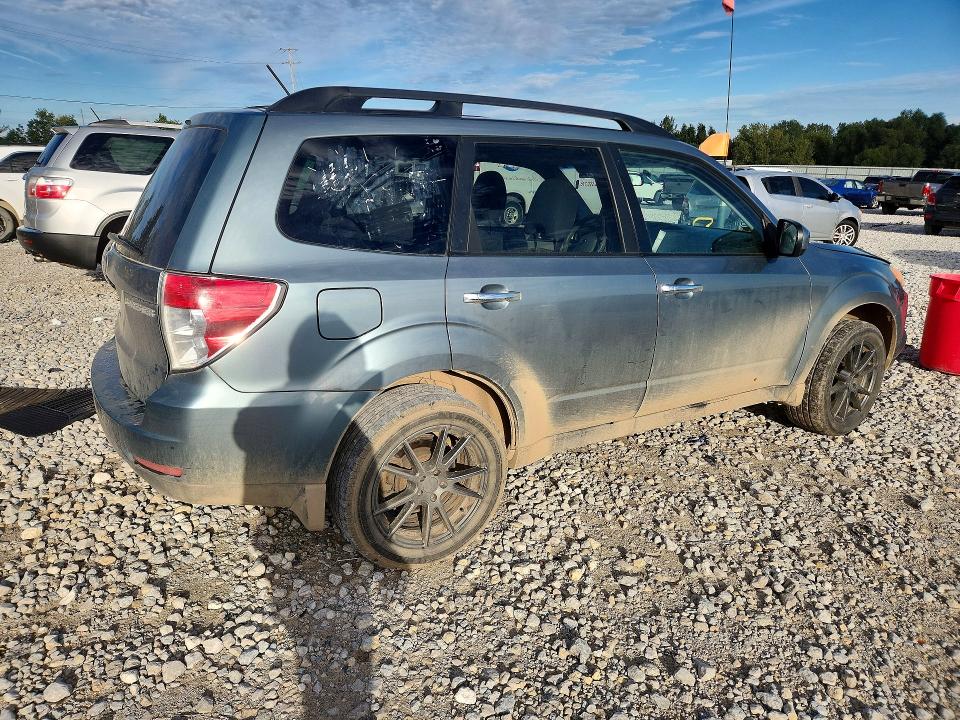 Продажа на аукционе авто 2011 Subaru Forester, vin: JF2SHBDC5BH739128, номер лота: 69748436