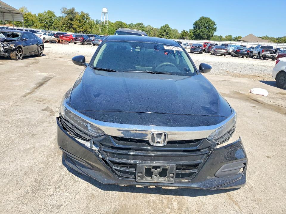 Aukcja sprzedaży 2018 Honda Accord, vin: 1HGCV3F1XJA006143, numer aukcji: 70737556