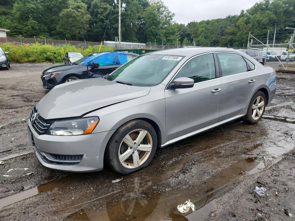 67072806 :رقم المزاد ، 1VWBP7A3XEC007837 vin ، 2014 Volkswagen Passat مزاد بيع