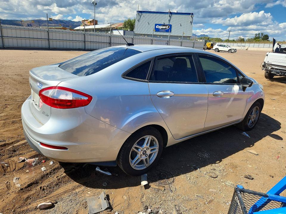 69972746 :رقم المزاد ، 3FADP4BJ0KM119960 vin ، 2019 Ford Fiesta مزاد بيع