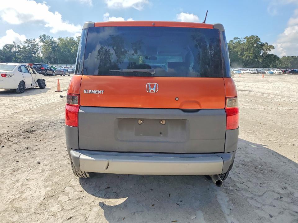 70179096 :رقم المزاد ، 5J6YH286X4L022943 vin ، 2004 Honda Element مزاد بيع