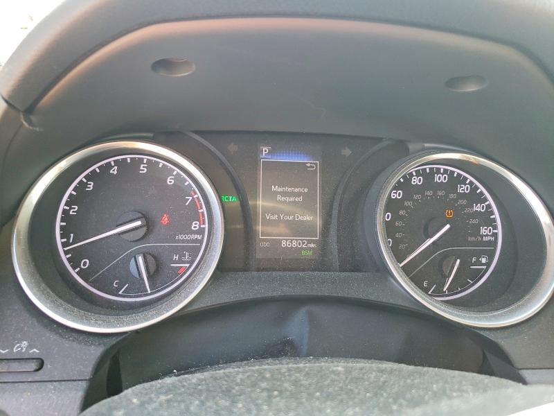 69755806 :رقم المزاد ، 4T1B11HK8JU550456 vin ، 2018 Toyota Camry مزاد بيع