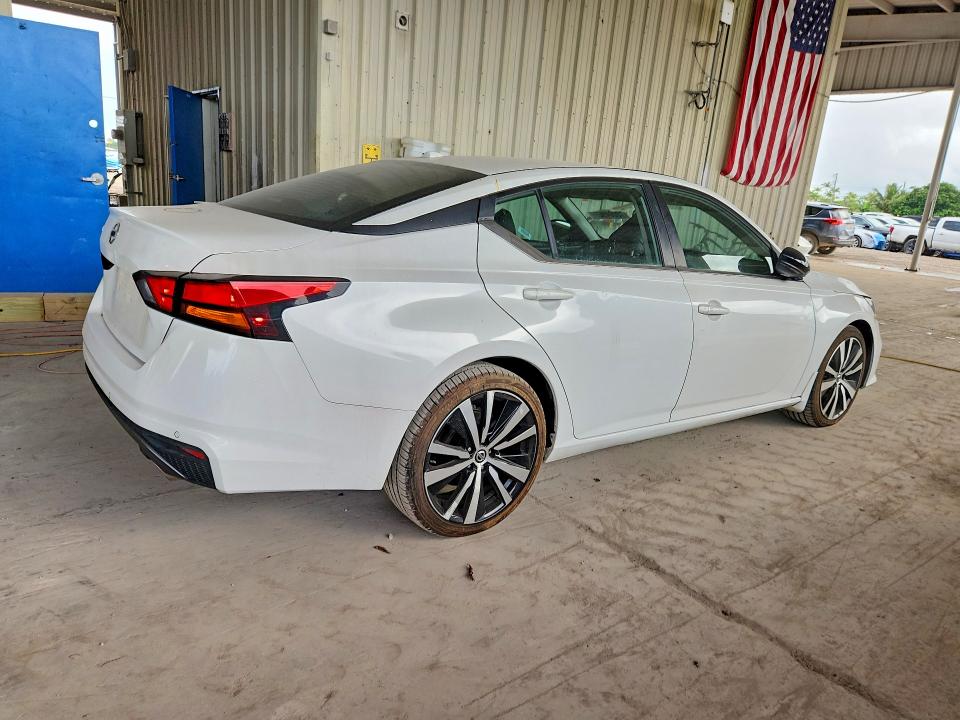 Продажа на аукционе авто 2020 Nissan Altima, vin: 1N4BL4CVXLC213206, номер лота: 70094566