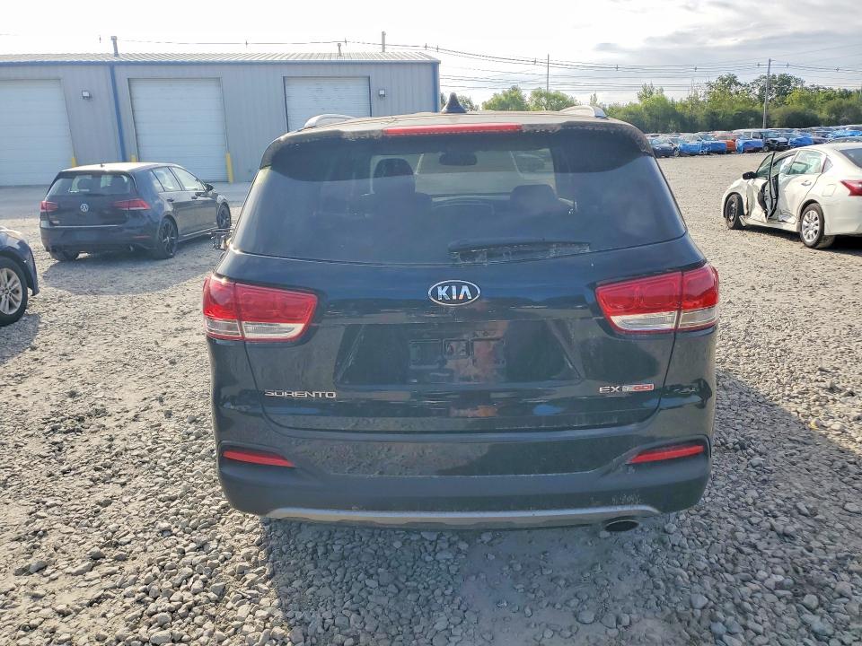68566856 :رقم المزاد ، 5XYPHDA14JG355223 vin ، 2018 Kia Sorento مزاد بيع