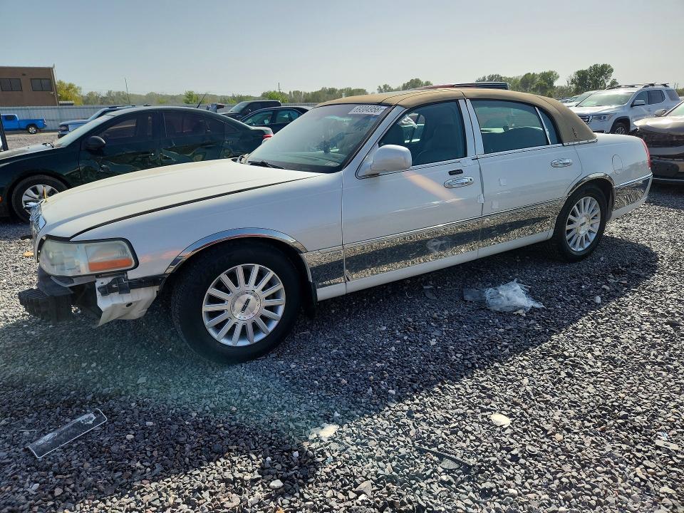 Auction sale of the 2004 Lincoln Town Car, vin: 1LNHM83W64Y632638, lot number: 69304956