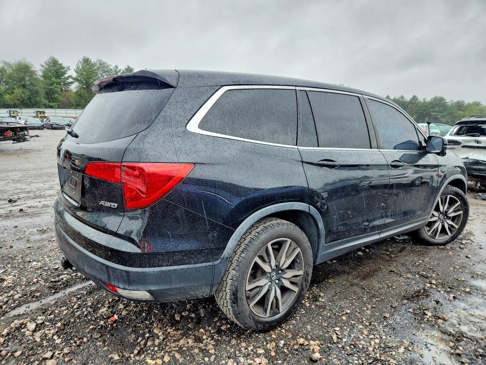 69867336 :رقم المزاد ، 5FNYF6H54JB009937 vin ، 2018 Honda Pilot مزاد بيع
