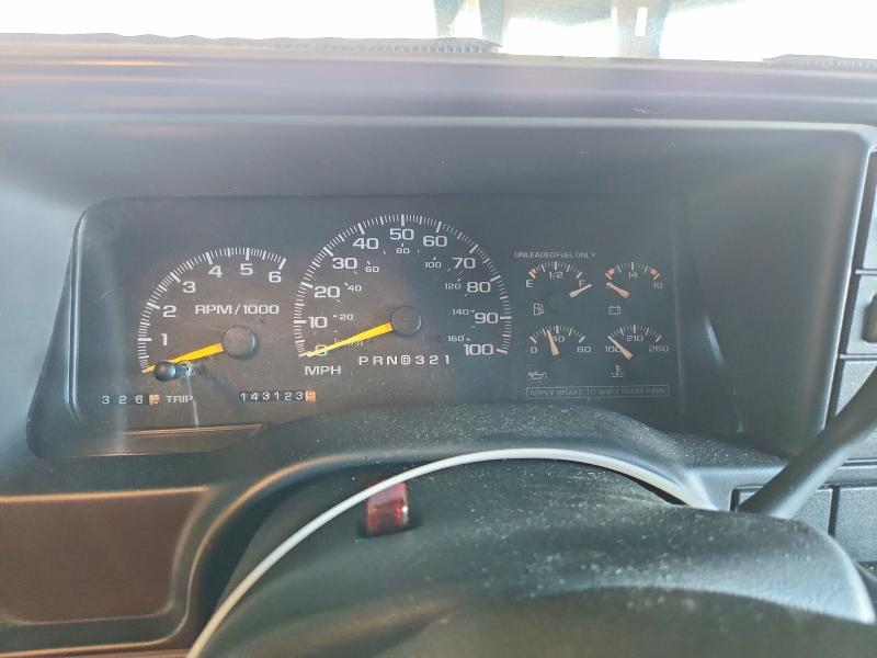 Продажа на аукционе авто 1999 Chevrolet Suburban, vin: 1GNEC16R7XJ434775, номер лота: 70560466