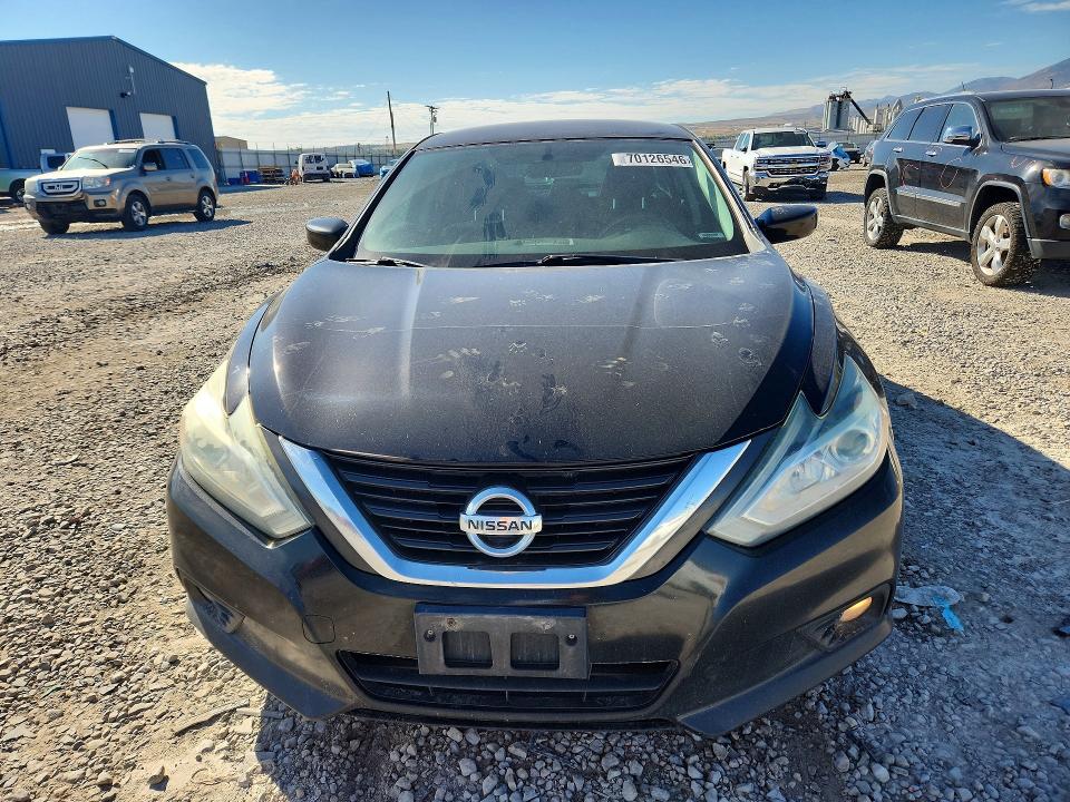Продаж на аукціоні авто 2017 Nissan Altima, vin: 1N4AL3AP3HC132940, номер лоту: 70126546