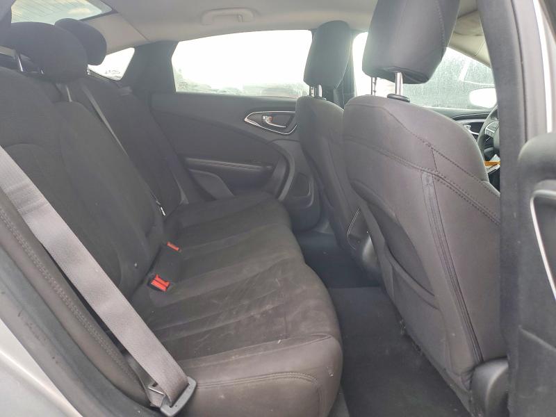 67727036 :رقم المزاد ، 1C3CCCAB2FN541556 vin ، 2015 Chrysler 200 مزاد بيع