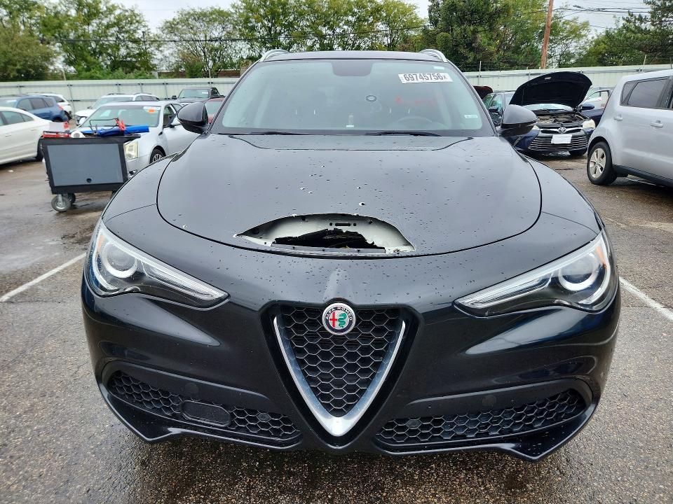 Продажа на аукционе авто 2018 Alfa Romeo Stelvio, vin: ZASFAKBN8J7C22703, номер лота: 69745756