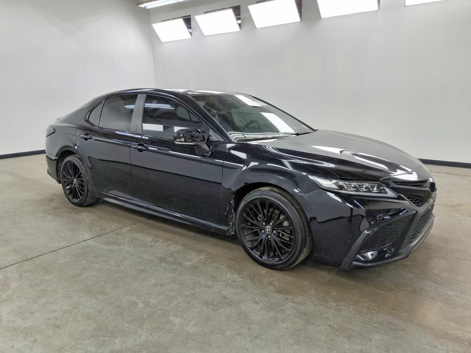 68045666 :رقم المزاد ، 4T1G11AK9NU039649 vin ، 2022 Toyota Camry مزاد بيع
