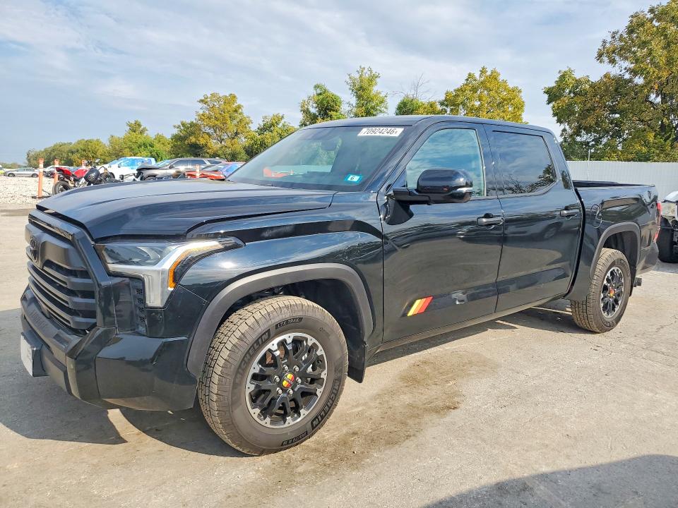 Продаж на аукціоні авто 2025 Toyota Tundra, vin: 5TFWA5DB8SX333315, номер лоту: 70924246