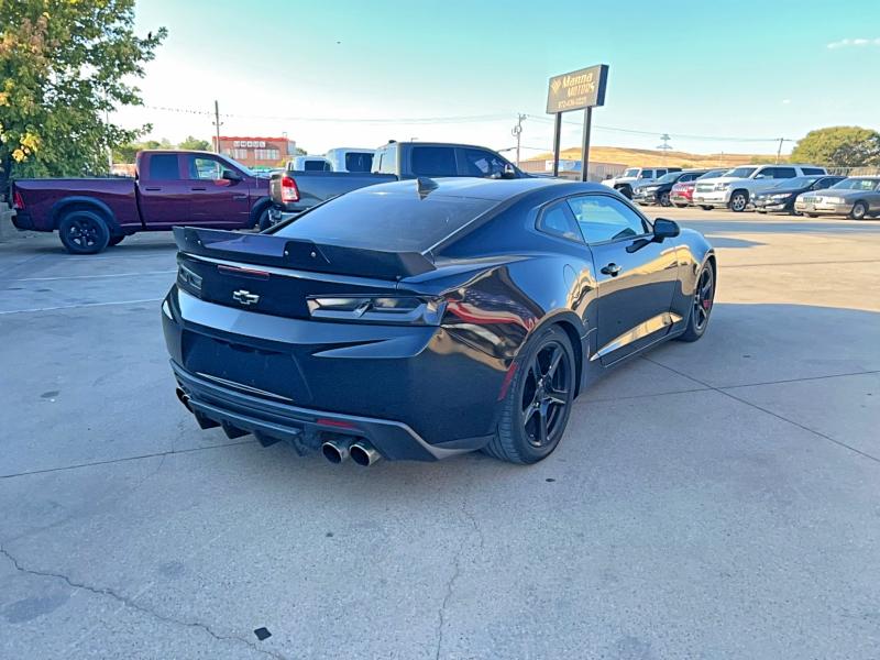 68693686 :رقم المزاد ، 1G1FB1RS9H0127199 vin ، 2017 Chevrolet Camaro مزاد بيع