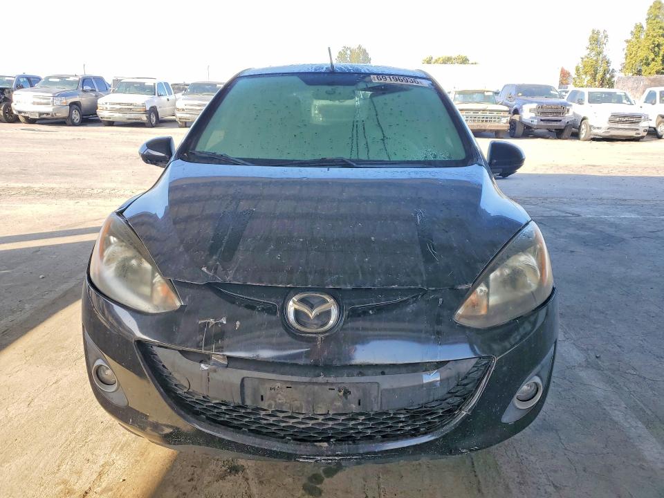 69196936 :رقم المزاد ، JM1DE1HY5B0101685 vin ، 2011 Mazda Mazda2 مزاد بيع