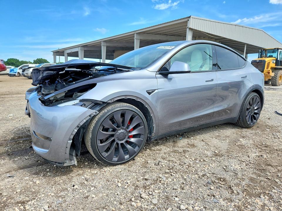Auction sale of the 2025 Tesla Model Y, vin: 7SAYGDEF3SA371516, lot number: 67343176