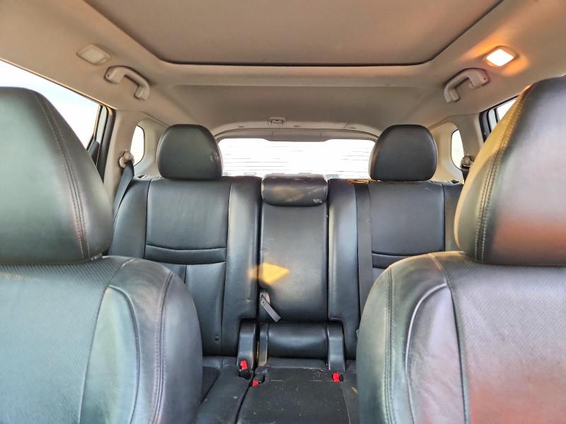 2015 Nissan Rogue მანქანა იყიდება აუქციონზე, vin: 5N1AT2MT8FC806330, აუქციონის ნომერი: 70652406